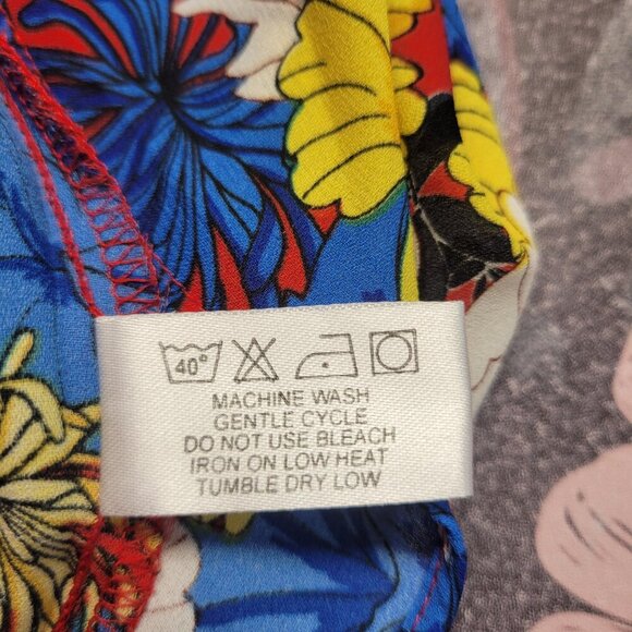 Violet + Claire Small Bright Red Blue Floral Keyhole Sleeveless Summer Blouse - Picture 8 of 9